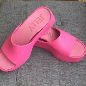 Lemon Jelly pink platform slides in 39